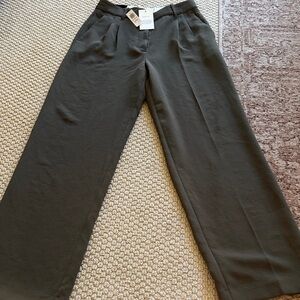 Aritzia The Effortless Pant